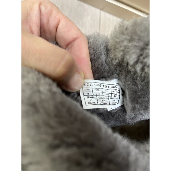 Ugg Mini Short Bailey Button II Flat Boot Gray Wool Fur Suede Leather 9 - Picture 10 of 10